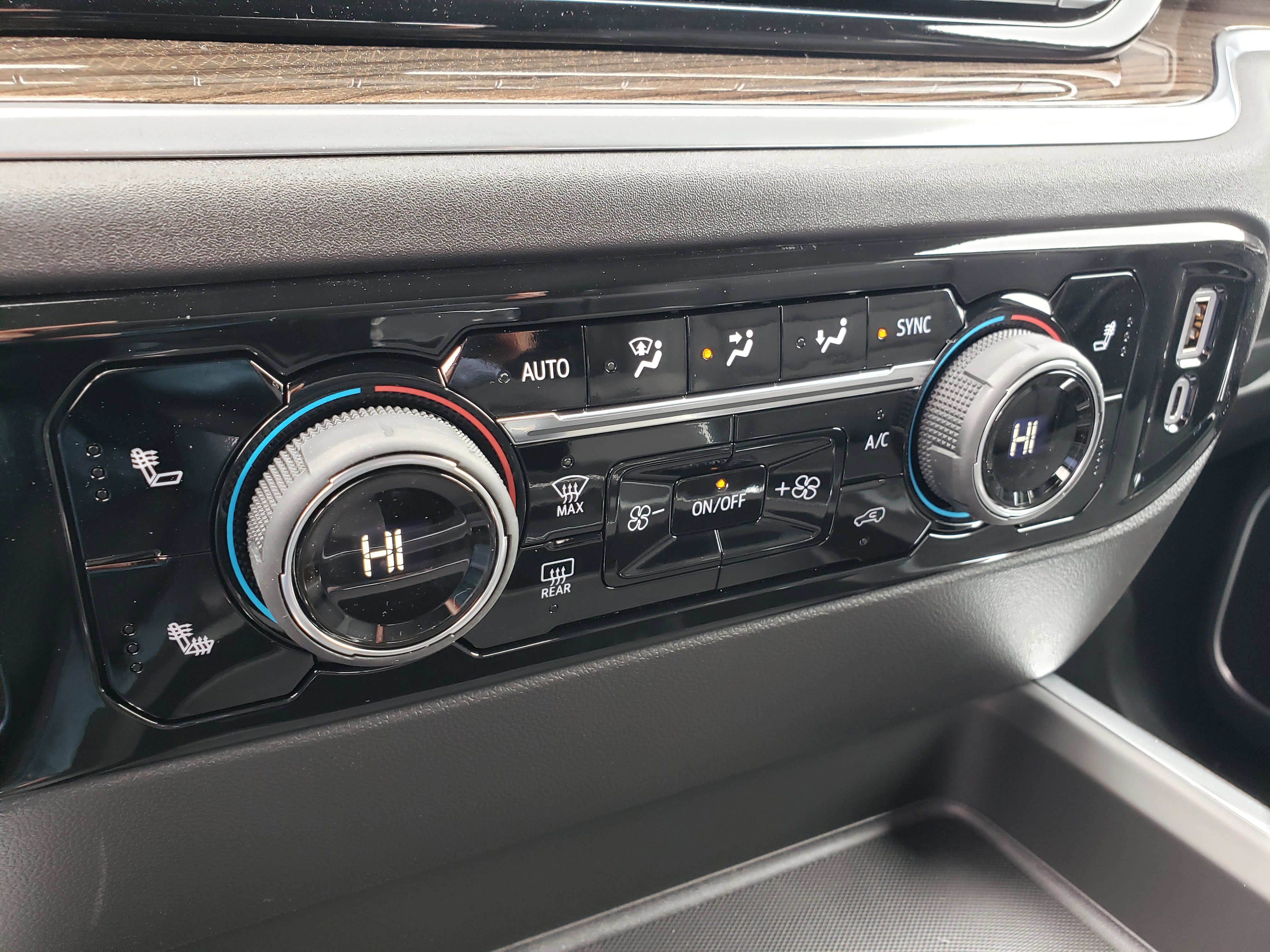 New 2026 Chevrolet Silverado 2500 LT w/ All Star Edition image 25