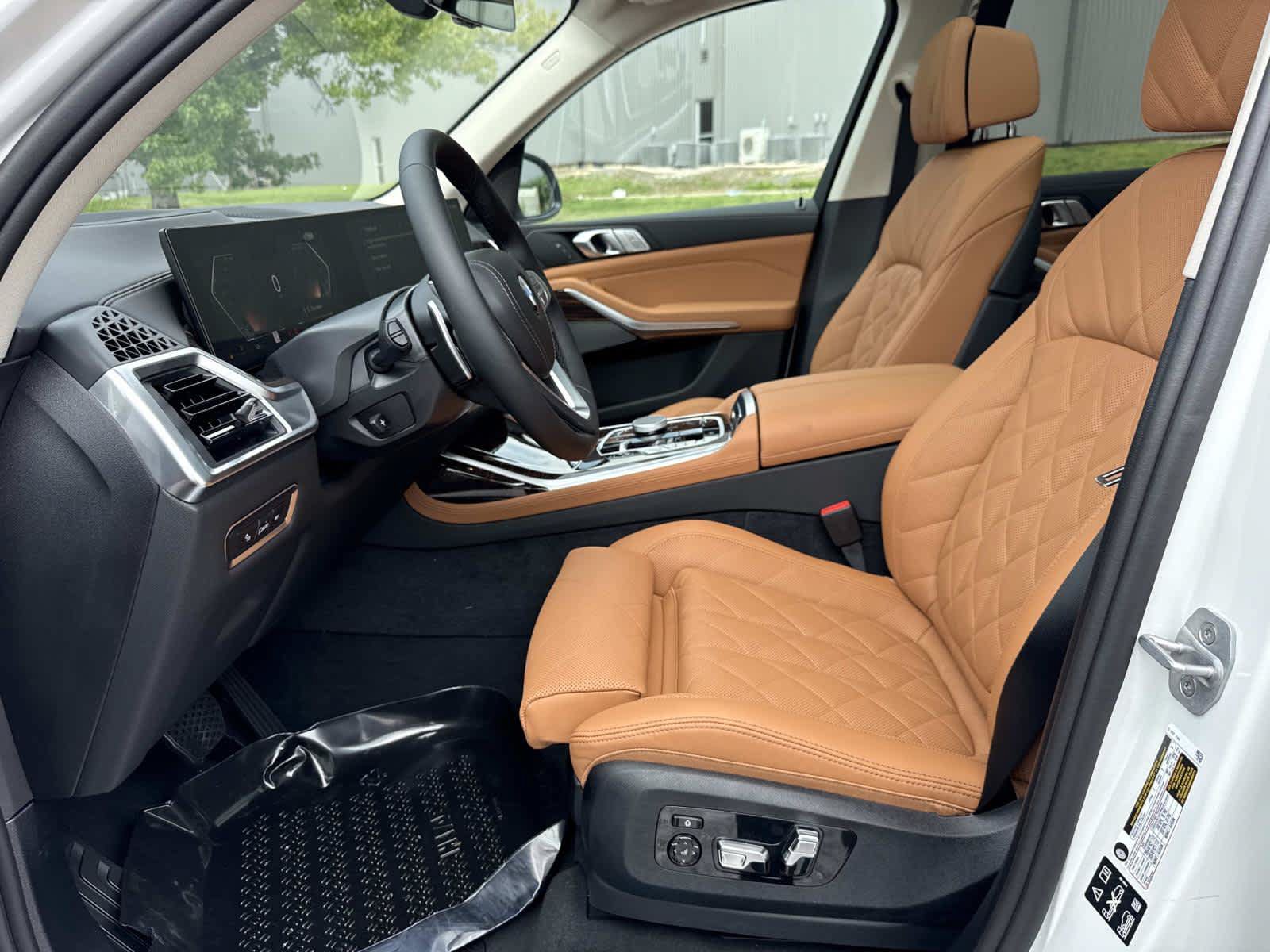 New 2027 BMW X7 xDrive40i w/ Premium Package AWD/4WD image 14