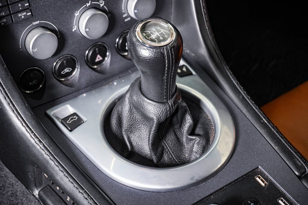 Used 2007 Aston Martin V8 Vantage Coupe RWD image 31