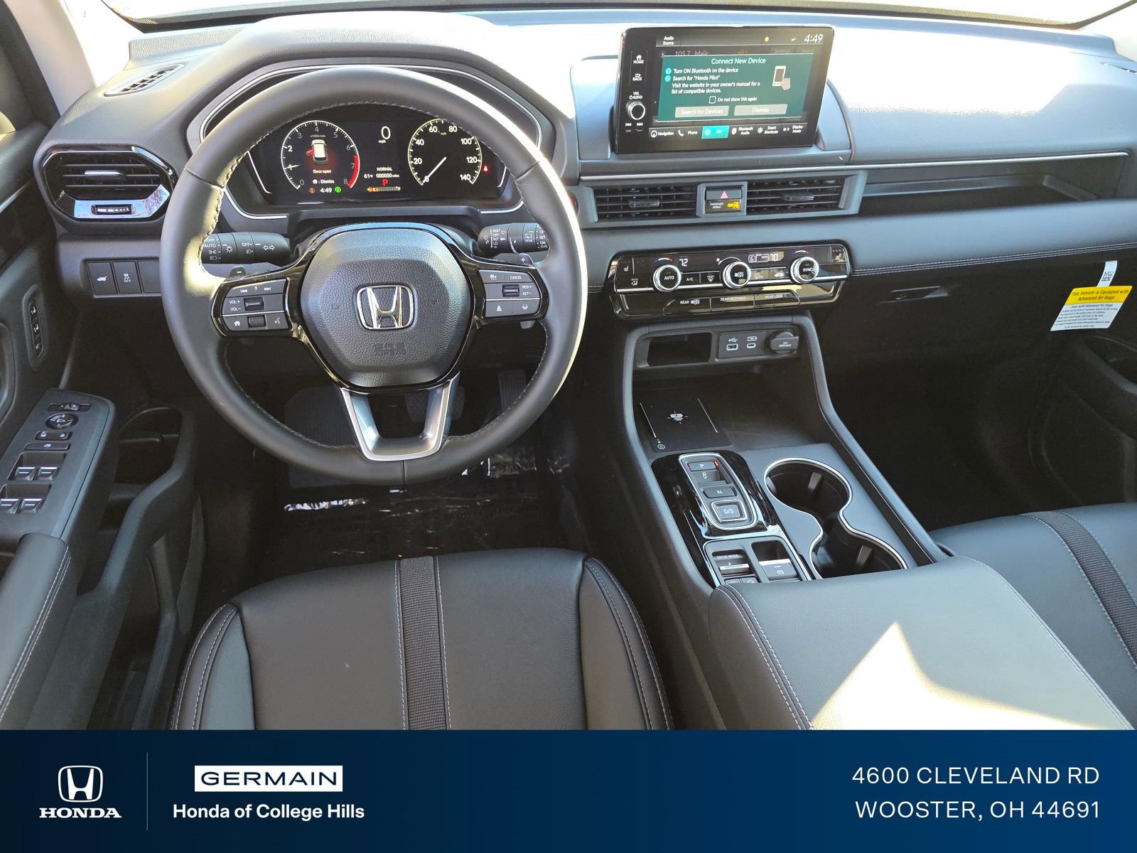 New 2025 Honda Pilot Touring image 3