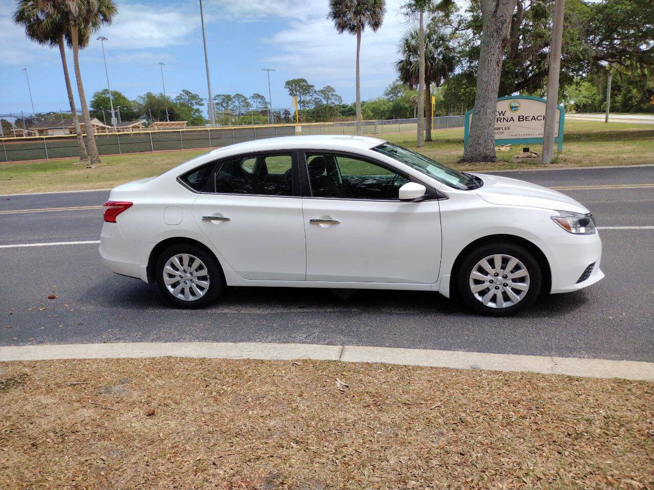 Used 2017 Nissan Sentra S FWD image 8