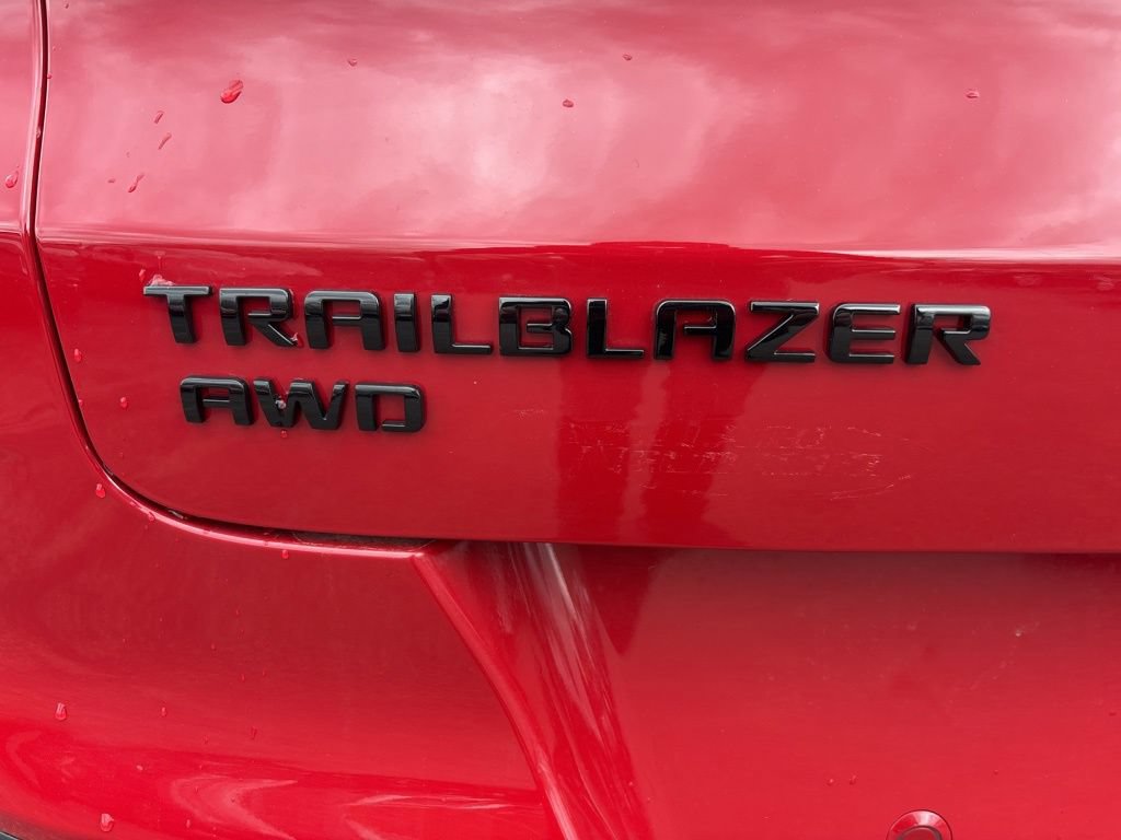 Used 2026 Chevrolet TrailBlazer RS w/ Driver Confidence Package AWD/4WD image 16