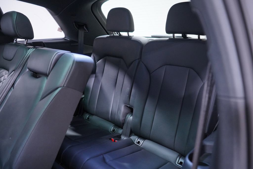 Used 2023 Audi SQ7 Prestige image 10