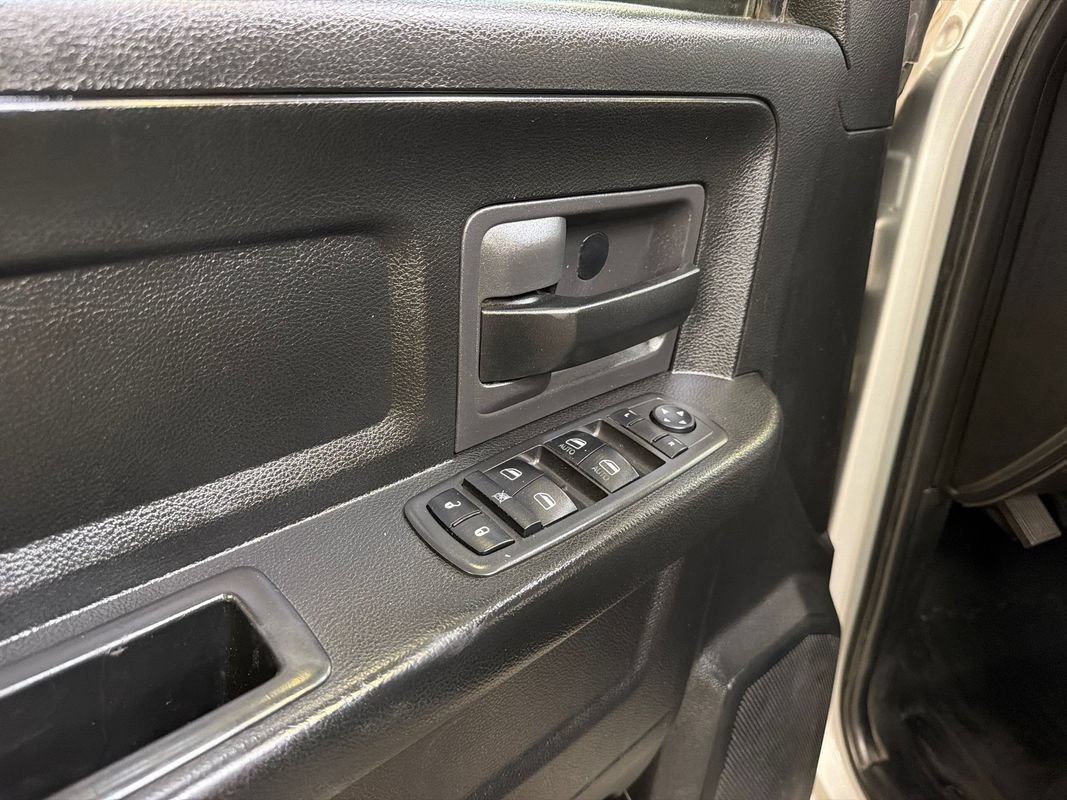 Used 2018 RAM 2500 Tradesman w/ Chrome Appearance Group AWD/4WD image 28