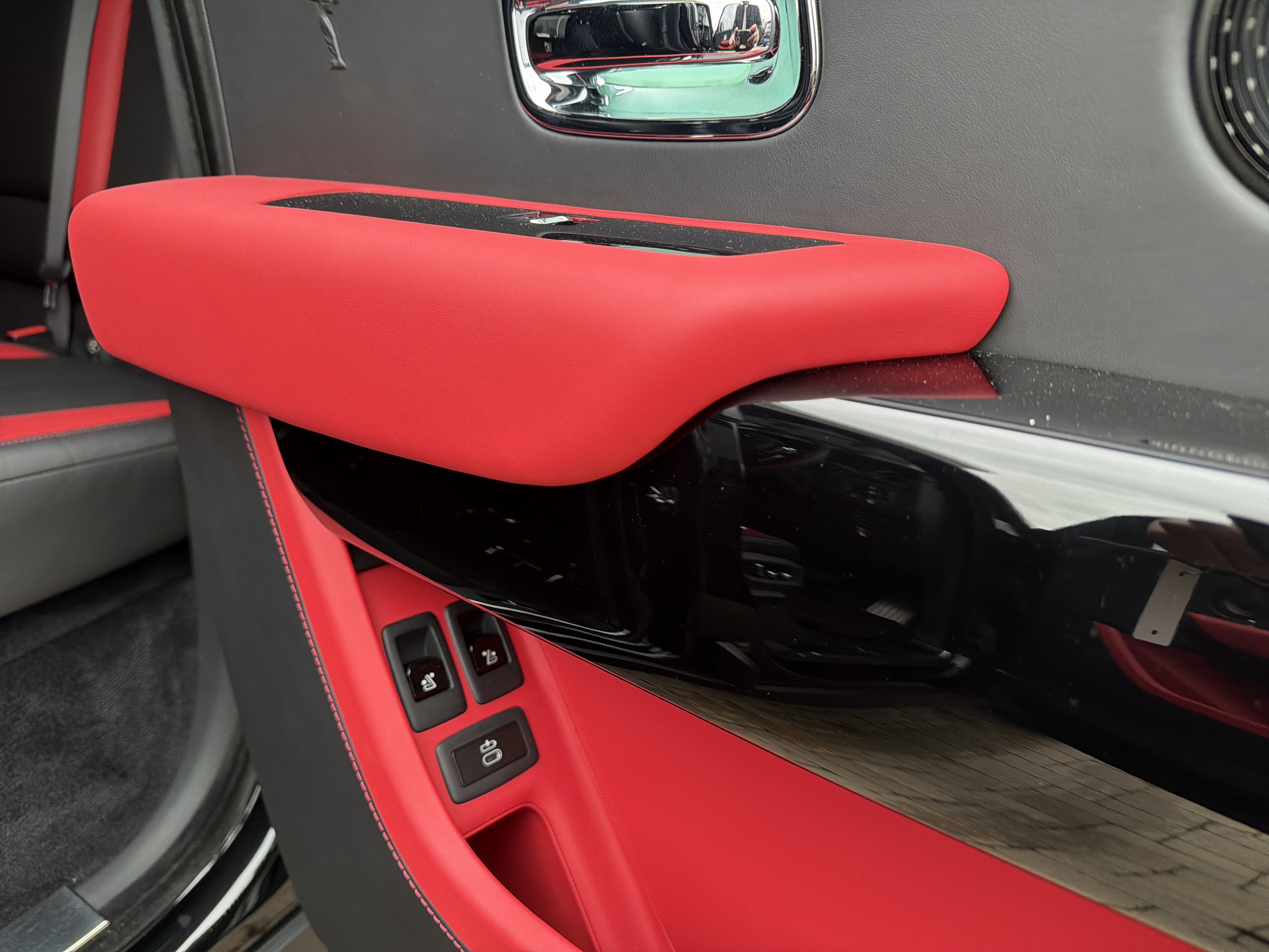 Certified 2023 Rolls-Royce Cullinan w/ Cullinan Package AWD/4WD image 22