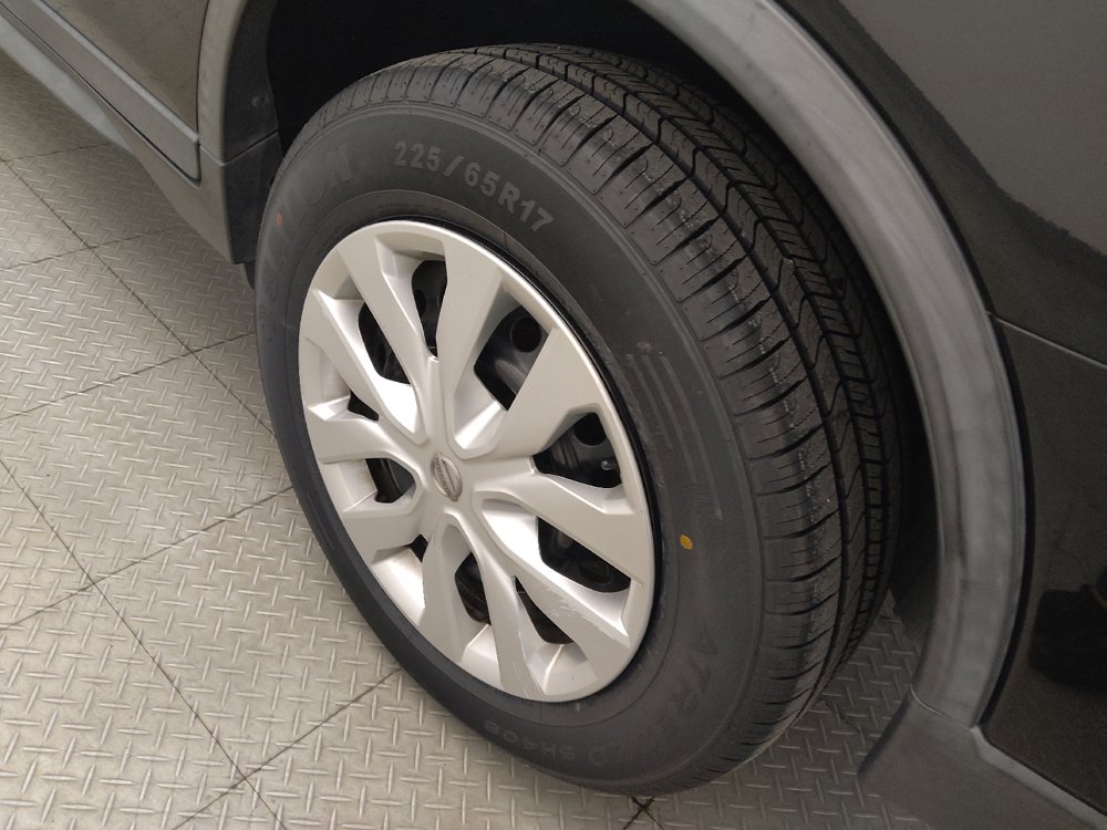 Used 2018 Nissan Rogue S AWD/4WD image 31