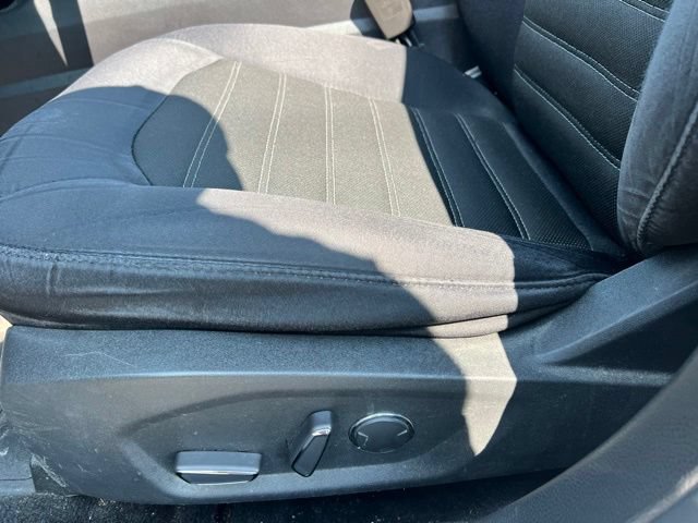 Used 2015 Ford Fusion SE FWD image 17
