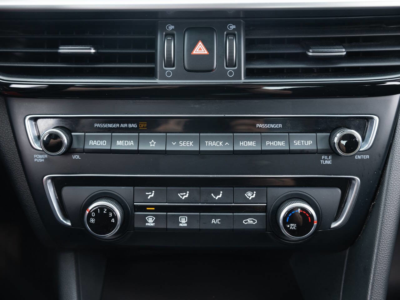 Used 2020 Kia Optima LX image 34