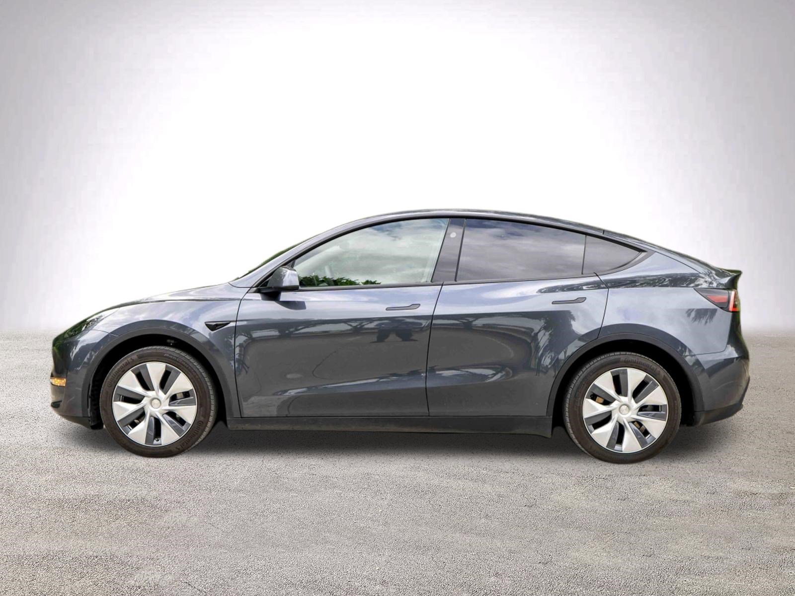 Used 2023 Tesla Model Y AWD image 6