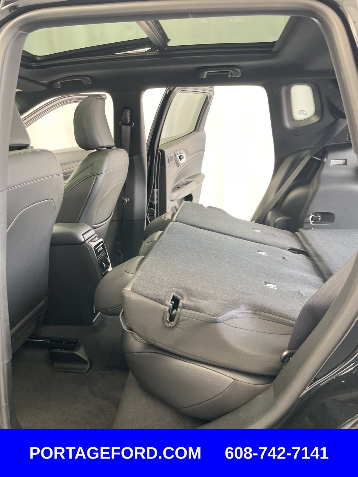 New 2025 Jeep Compass Limited w/ Sun & Sound Group AWD/4WD image 31