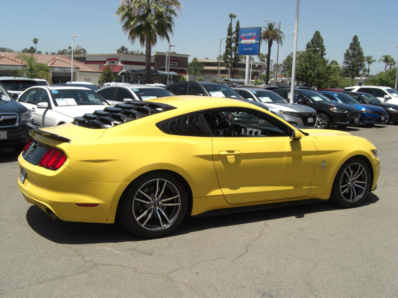 Used 2017 Ford Mustang Coupe w/ Enhanced Security Package RWD image 17