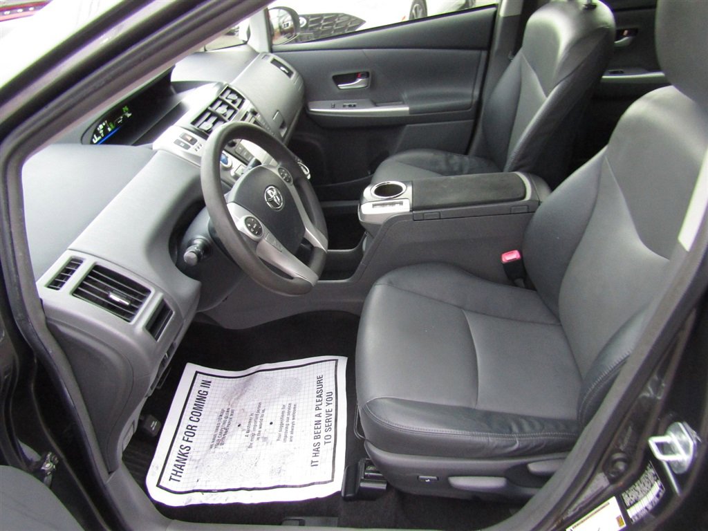 Used 2012 Toyota Prius V image 15