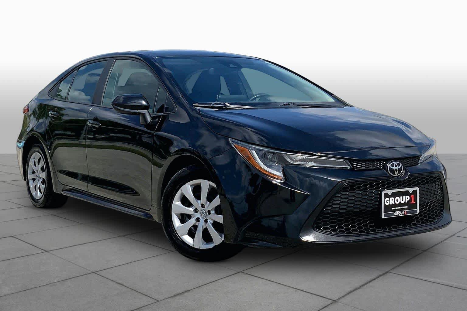 Used 2021 Toyota Corolla LE FWD image 3