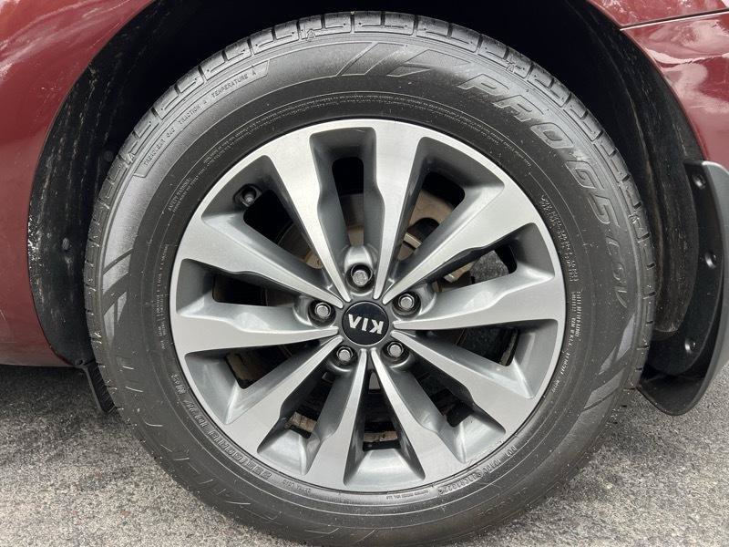 Used 2015 Kia Sedona SX FWD image 29