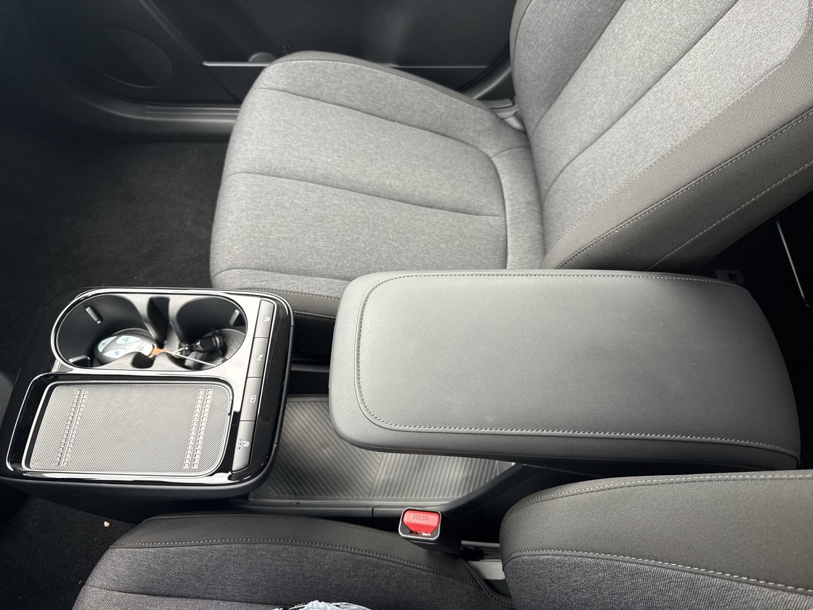 New 2026 Hyundai Ioniq 5 SE AWD/4WD image 22