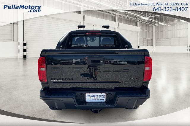 Used 2021 Chevrolet Colorado ZR2 w/ ZR2 Midnight Special Edition AWD/4WD image 4