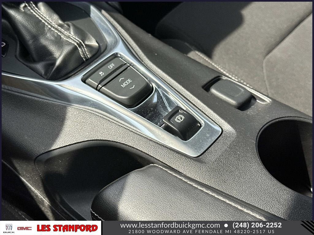 Used 2017 Chevrolet Camaro LT RWD image 31