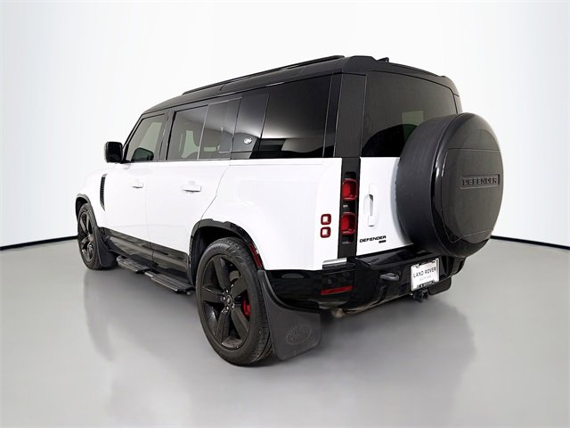 Certified 2022 Land Rover Defender 110 X-Dynamic HSE image 7