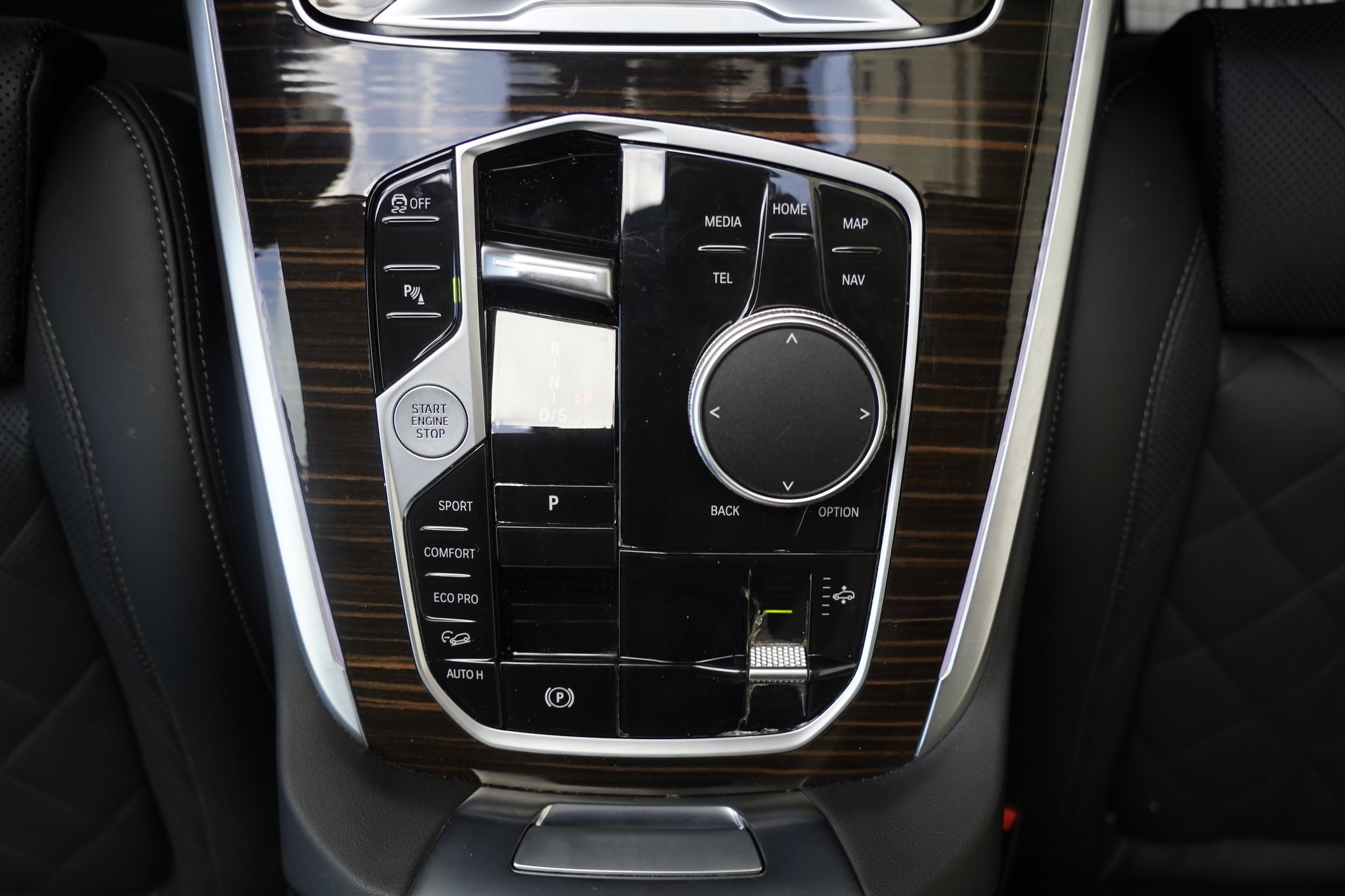 Used 2026 BMW X7 xDrive40i AWD/4WD image 32
