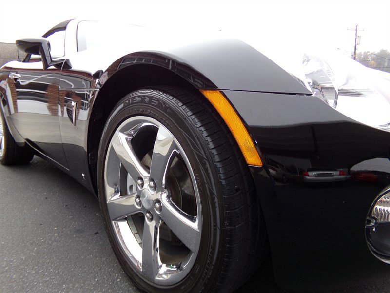Used 2007 Pontiac Solstice Convertible w/ Premium Package image 10