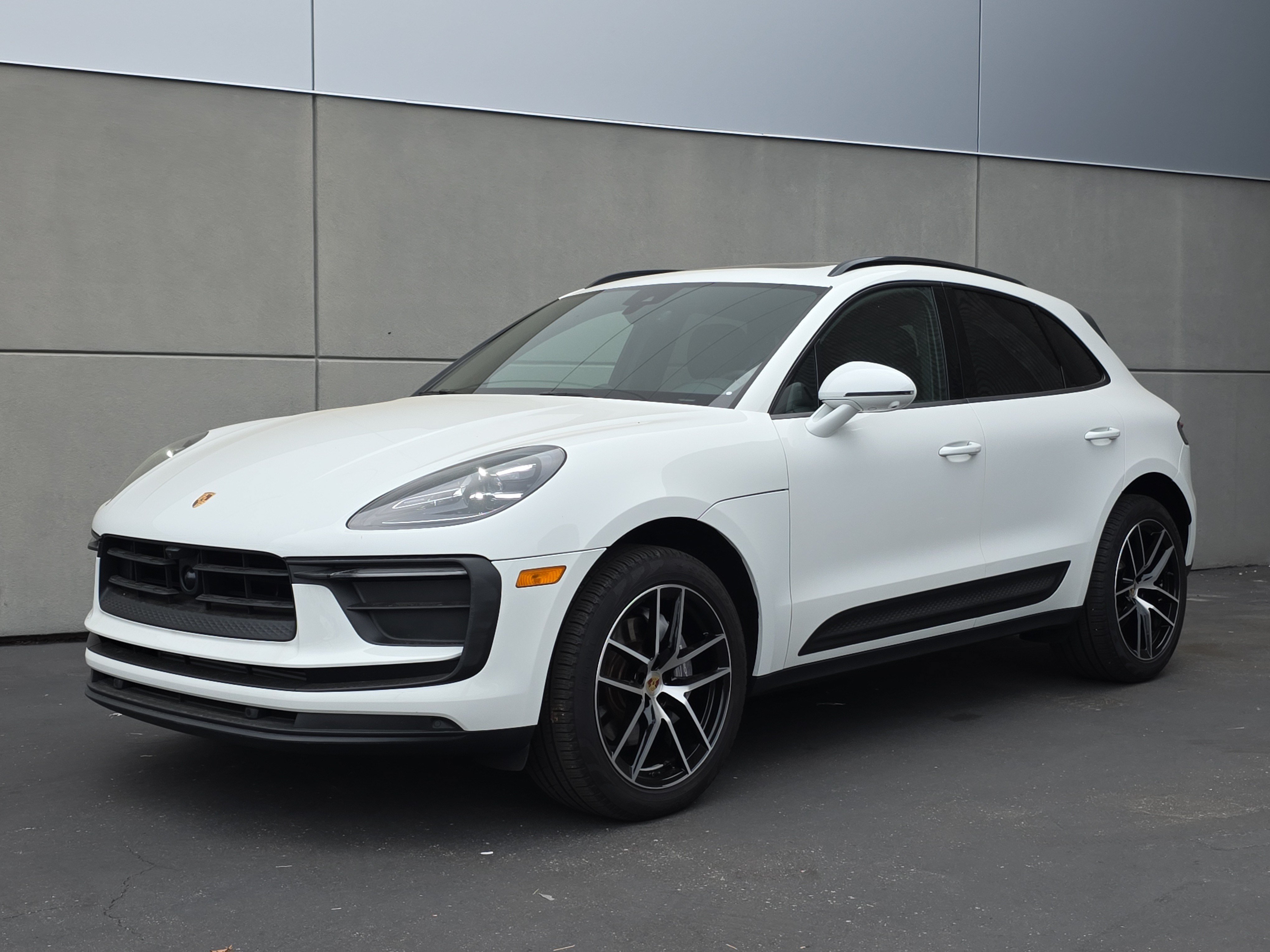 Certified 2024 Porsche Macan