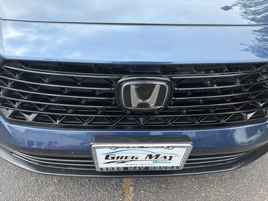 Used 2023 Honda Accord EX image 9