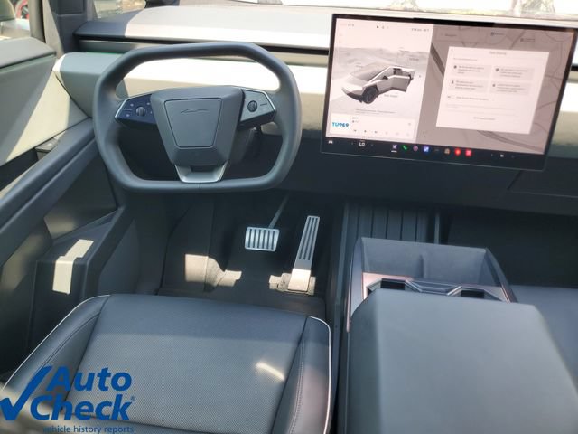 Used 2024 Tesla Cybertruck AWD Crew Cab image 16