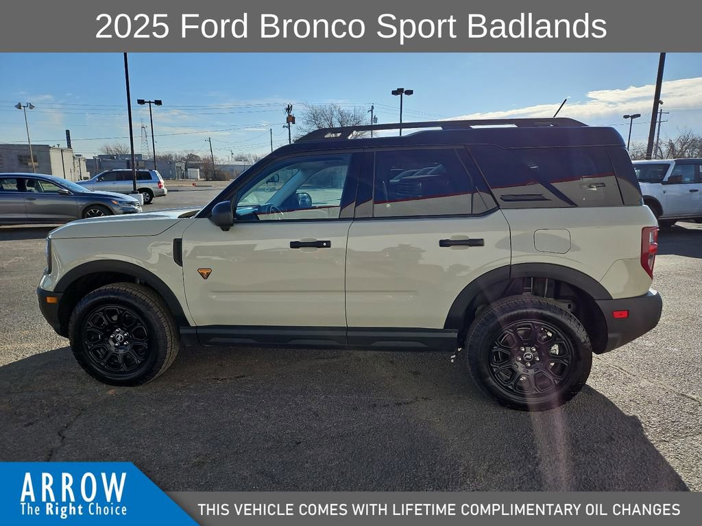 Used 2025 Ford Bronco Sport Badlands image 7
