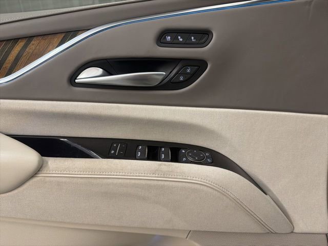 Used 2023 Cadillac Escalade Premium Luxury Platinum image 37