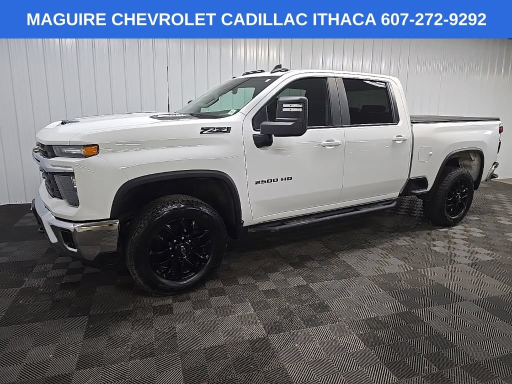 Used 2025 Chevrolet Silverado 2500 LT AWD/4WD image 6
