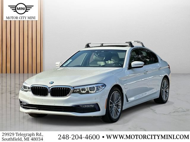 Used 2018 BMW 530e xDrive w/ Premium Package 2 AWD/4WD image 8