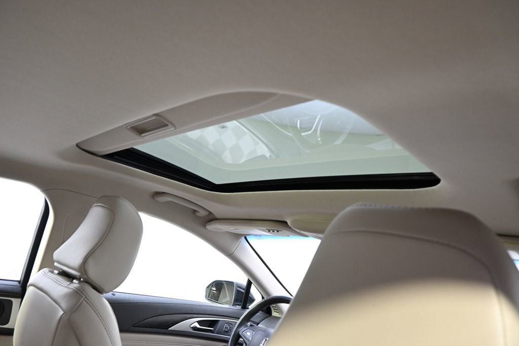 Used 2020 Lincoln MKZ Reserve w/ Elements Package image 17