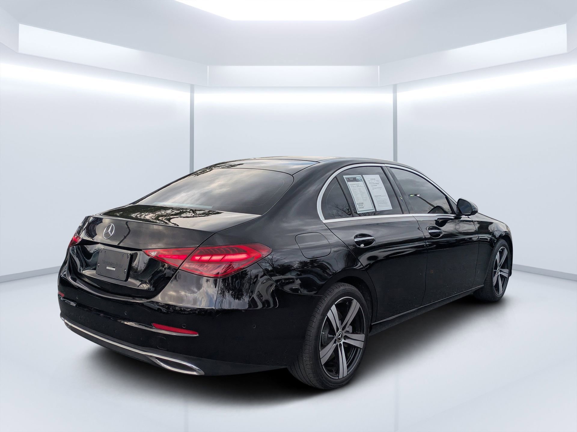 Used 2025 Mercedes-Benz C 300 Sedan image 5