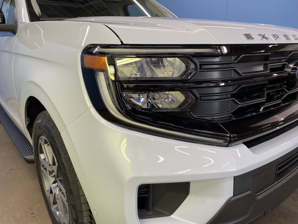 New 2025 Ford Expedition Max Active image 2