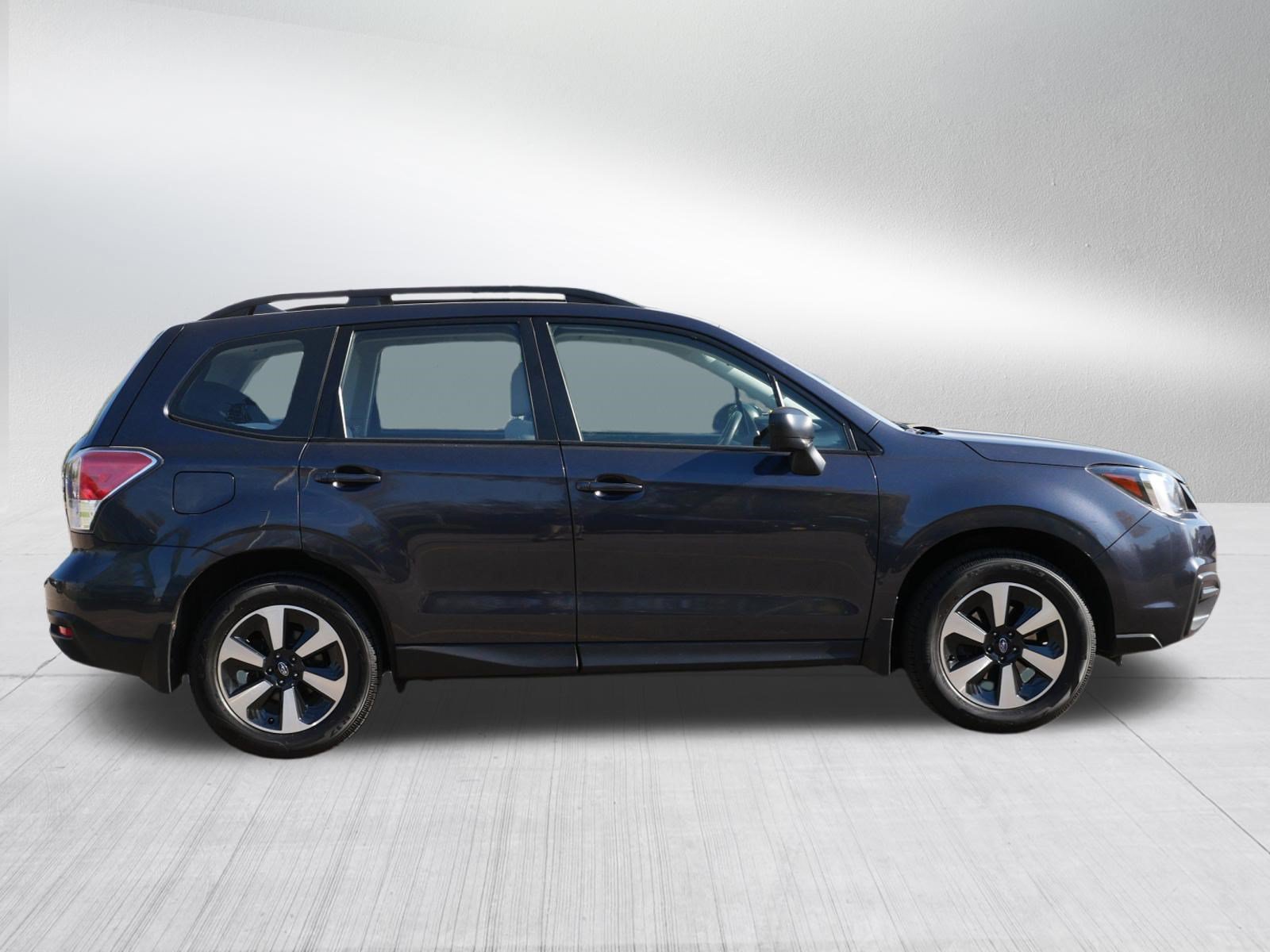 Used 2017 Subaru Forester 2.5i w/ Alloy Wheel Package AWD/4WD image 8