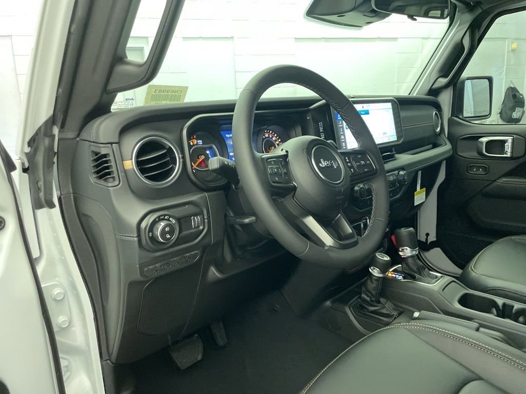 New 2026 Jeep Gladiator Sport image 13