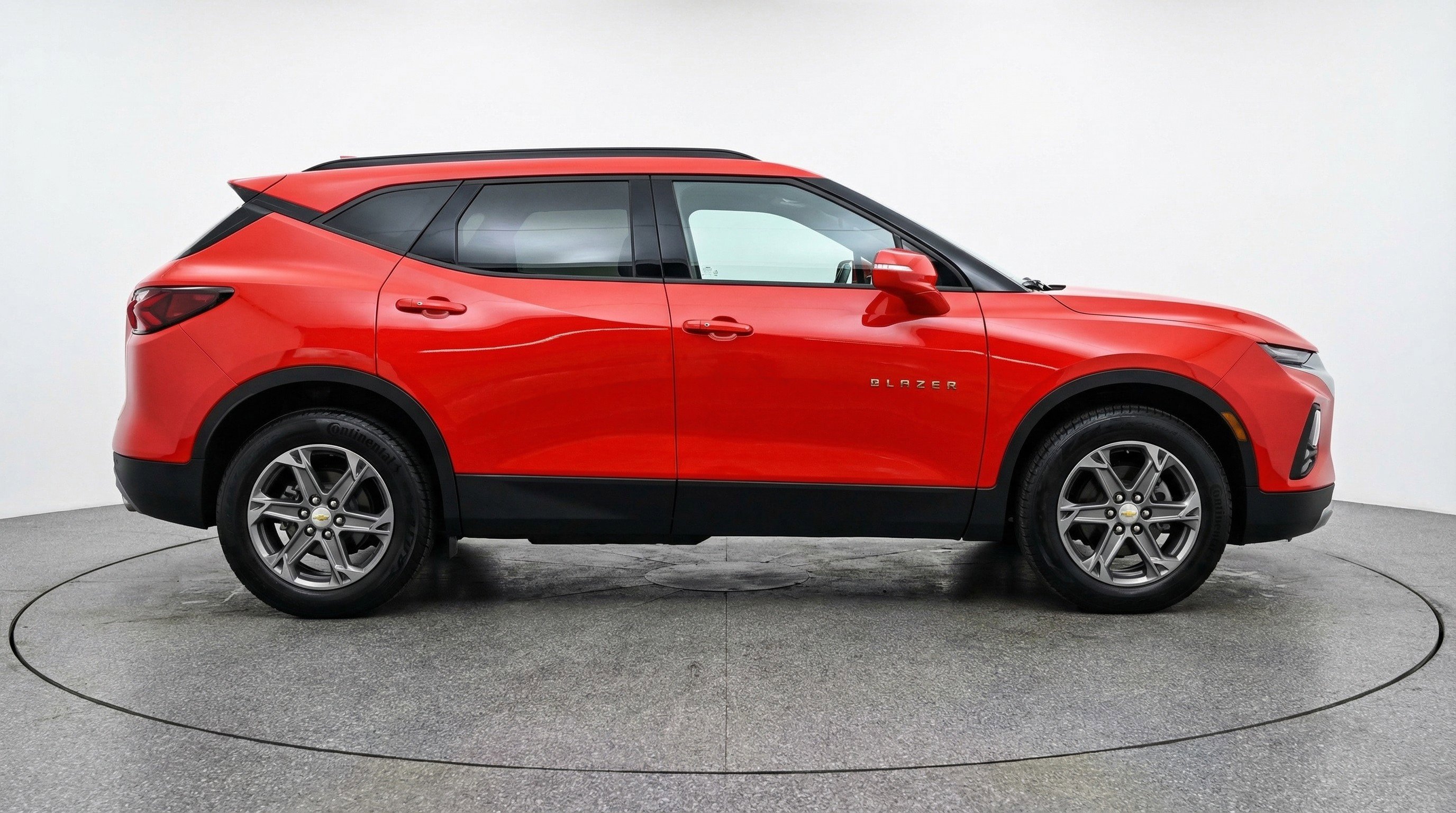 Used 2025 Chevrolet Blazer LT FWD image 11