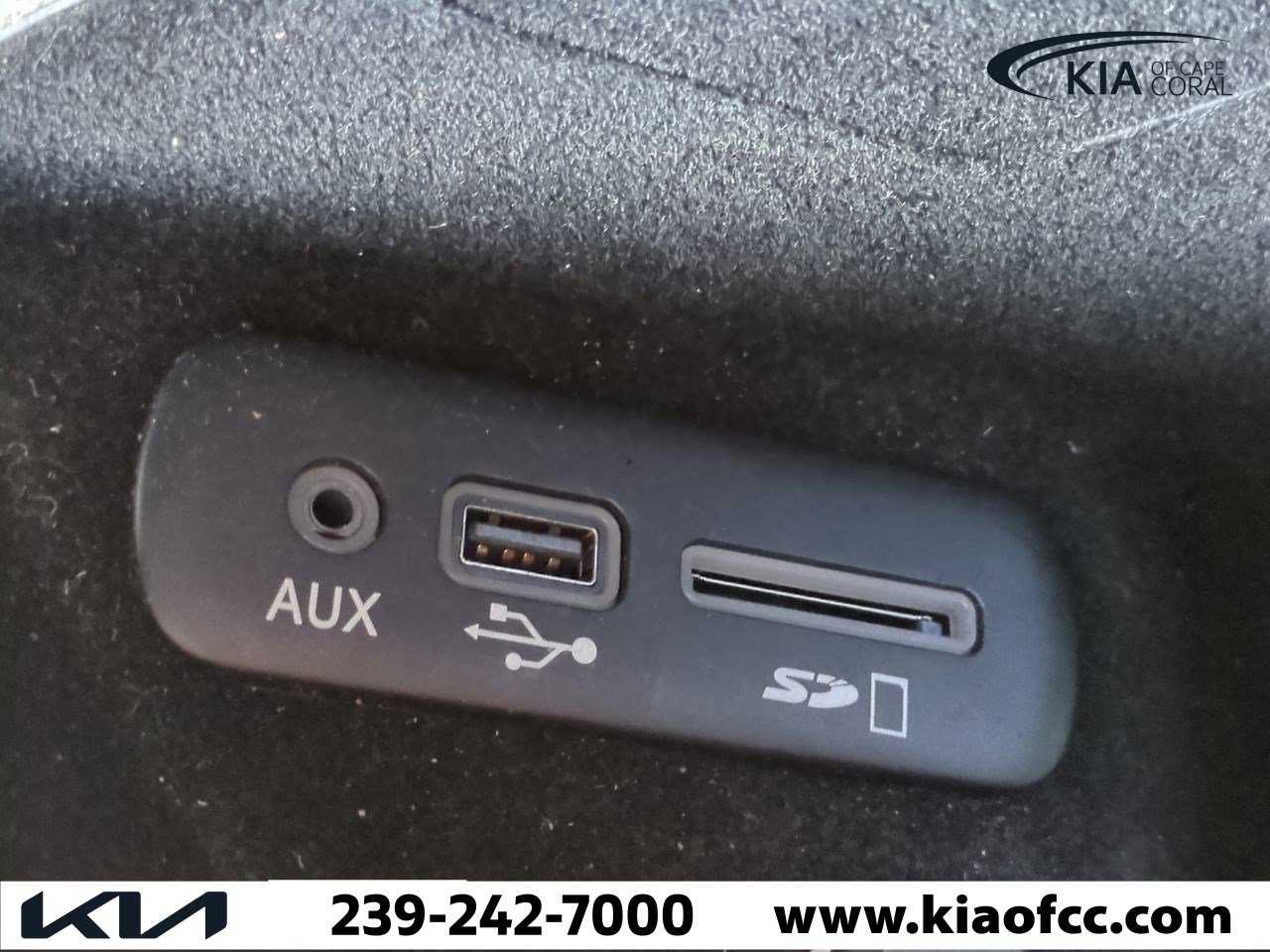 Used 2015 Dodge Challenger R/T Scat Pack w/ Scat Pack Appearance Package image 22