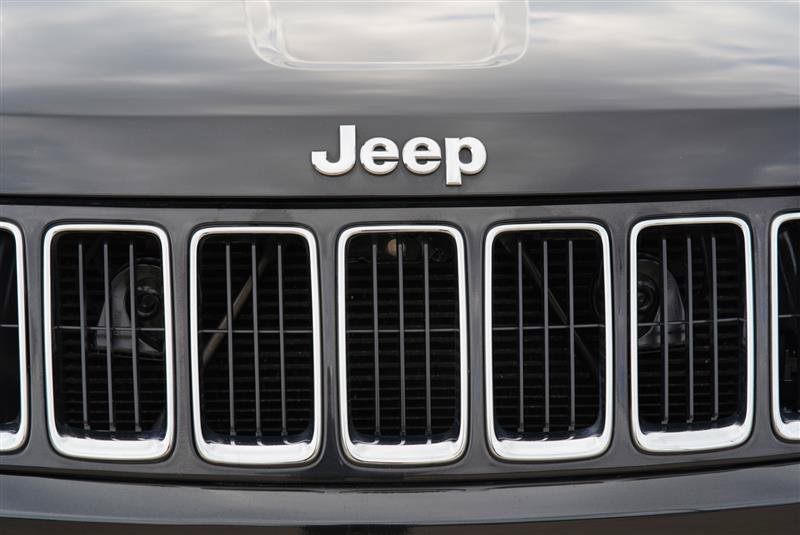 Used 2015 Jeep Grand Cherokee Limited w/ Luxury Group II AWD/4WD image 28