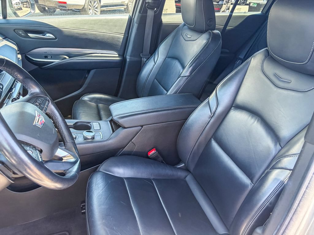 Certified 2024 Cadillac XT4 Premium Luxury AWD/4WD image 33