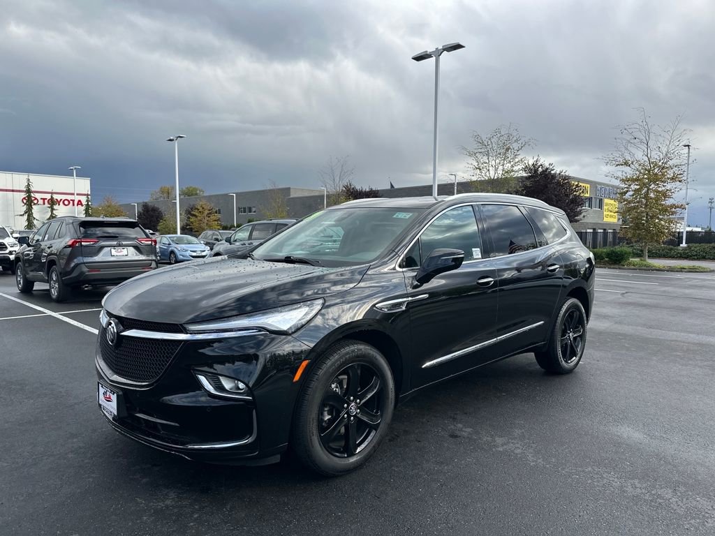 Used 2024 Buick Enclave Essence w/ Sport Touring Edition image 7