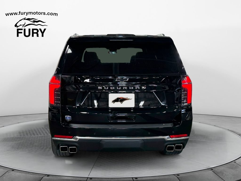 Used 2025 Chevrolet Suburban High Country AWD/4WD image 4