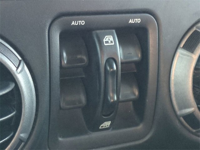 Used 2018 Jeep Wrangler Unlimited Sport S image 24