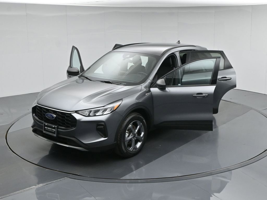 Certified 2025 Ford Escape ST-Line AWD/4WD image 39