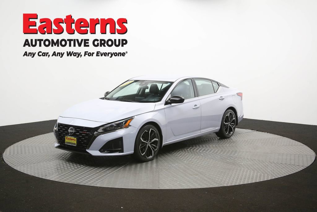 Used 2023 Nissan Altima 2.5 SR FWD image 58