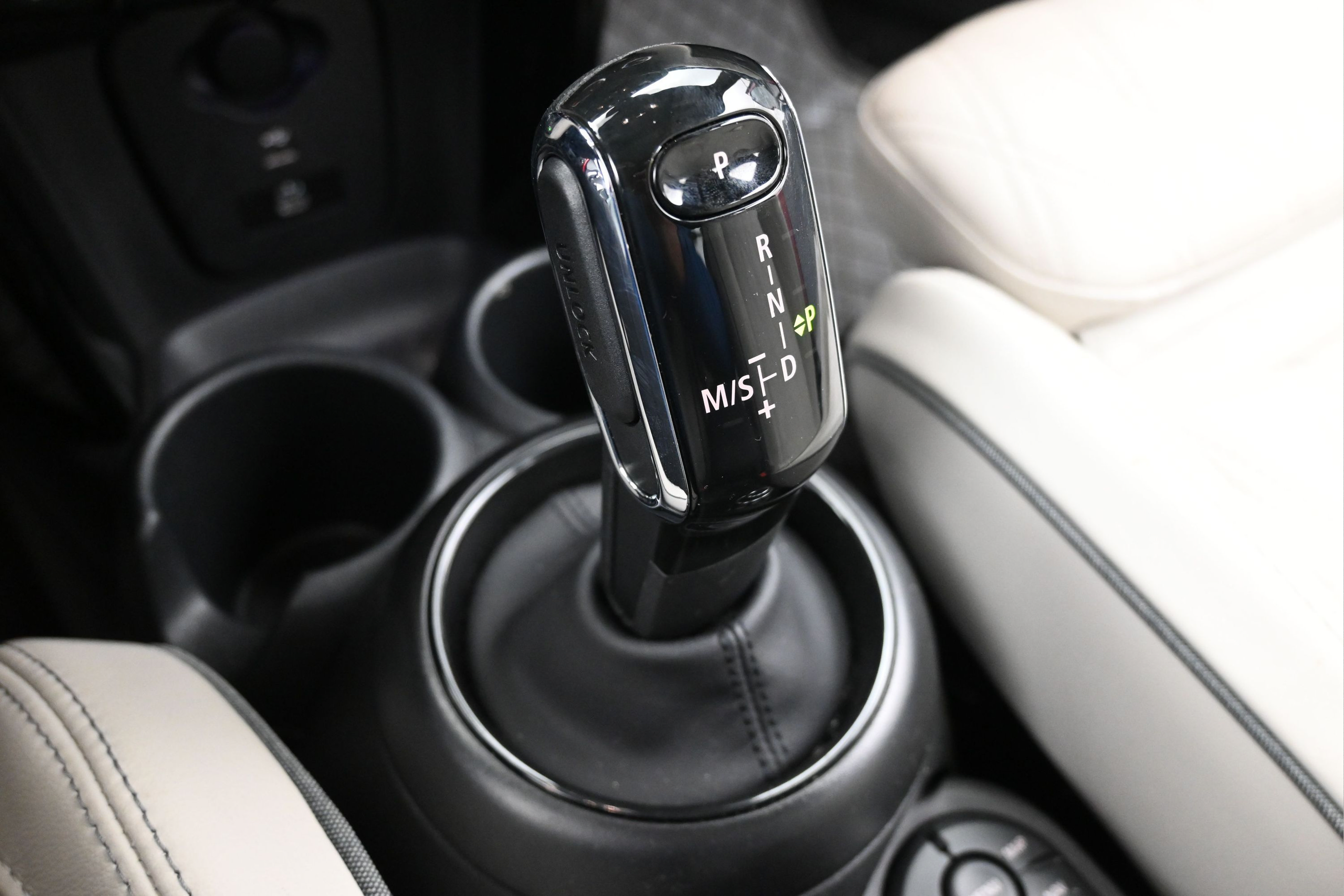 Used 2024 MINI Cooper S FWD image 18
