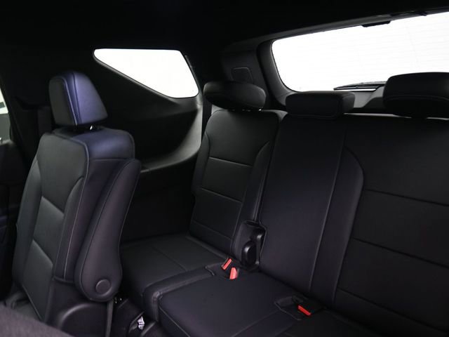 New 2026 Chevrolet Traverse LT w/ Driver Confidence Package AWD/4WD image 9