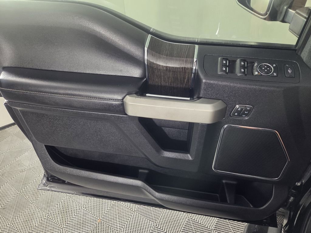 Used 2020 Ford F250 Lariat image 22