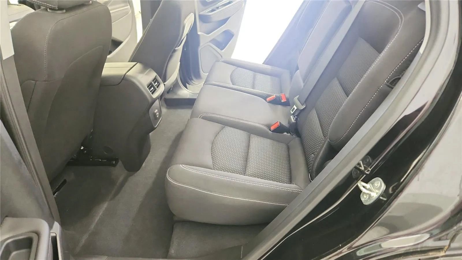 Used 2022 GMC Terrain SLE w/ Driver Convenience Package AWD/4WD image 34