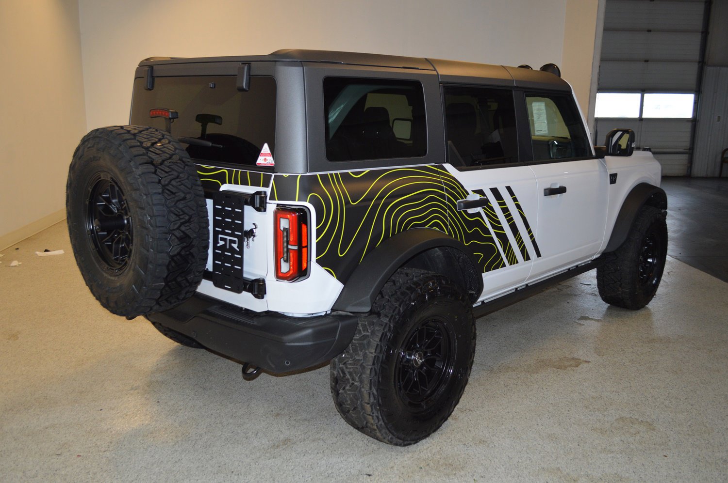 New 2025 Ford Bronco Badlands image 3